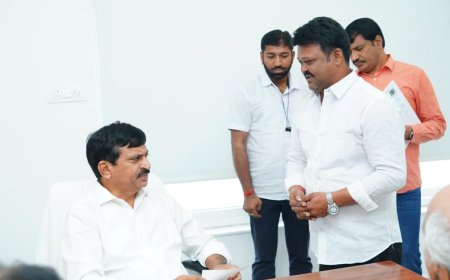 ఎన్ఎస్పి కాలువ 33 అడుగులు ఉండాల్సినది ఇప్పుడు మూడు అడుగుల నుంచి 4 అడుగులు ఉన్నది"పాలేరు నియోజకవర్గ యువజన కాంగ్రెస్ ఉపాధ్యక్షుడు భూక్య సురేష్ నాయక్*