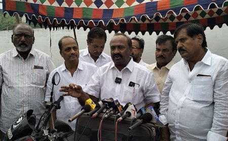 కబ్జాకి గురైన ఎస్ ఆర్ ఆర్ ప్రభుత్వ కళాశాల స్థలాన్ని కాపాడాలి"పూర్వ విద్యార్థుల సంఘం నేత దోనేపూడి శంకర్, దోనేపూడి కాశీనాథ్*విజయవాడ