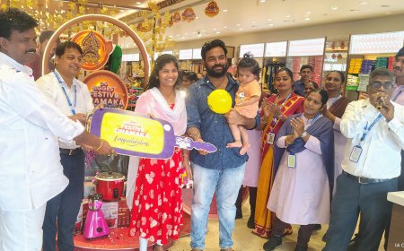 అచ్యుత్ కుమార్ కి వరించిన కారు చిన్నారి ఆద్య కి సీఎంఆర్ లో దసరాకు షాపింగ్ చేసిన తల్లిదండ్రులు