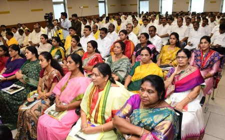 టిడిపి కేంద్ర కార్యాలయంలో జరిగిన సమావేశంలో పాల్గొన్న"నందిగామ ఎమ్మెల్యే