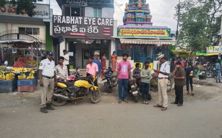 జగ్గయ్యపేటలో వాహనాలు తనిఖీ"ట్రాఫిక్ ఎస్ఐ శ్రీనివాసరావు