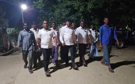 పుష్ప అలంకరణ వేడుకకు హాజరైన కొత్త కళ్యాణ్ రామ్పుష్ప అలంకరణ వేడుకకు హాజరైన కొత్త కళ్యాణ్ రామ్