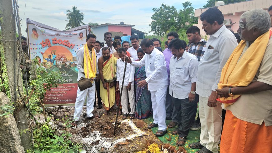 పలు అభివృద్ధి పనులను శంకుస్థాపన చేసిన ఎమ్మెల్యే శ్రీ శ్రీ రామ్ రాజగోపాల్ తాతయ్య గారు