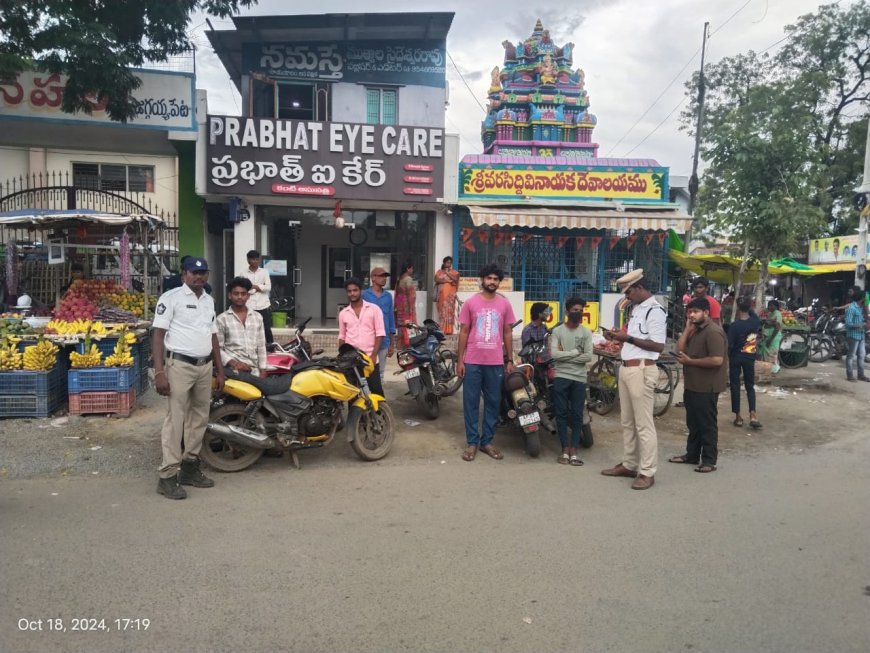 జగ్గయ్యపేటలో వాహనాలు తనిఖీ"ట్రాఫిక్ ఎస్ఐ శ్రీనివాసరావు