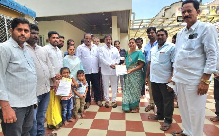 సీఎం రిలీఫ్ ఫండ్ చెక్కులను బాధితులకు అందించిన ఎమ్మెల్యే శ్రీ శ్రీరామ్ రాజగోపాల్ తాతయ్య గారు