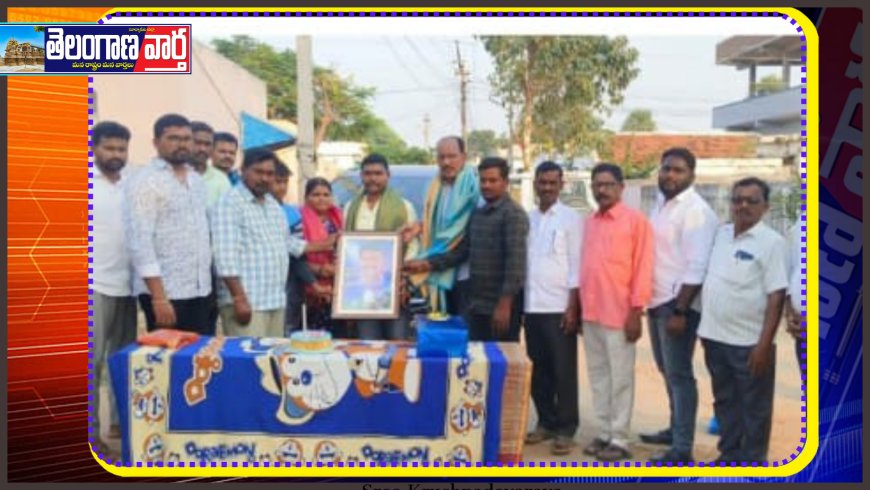 బర్త్డేవేడుకలో పాల్గొన్న ఆరాధ్య పౌండేషన్ చైర్మన్ వాణి శ్రీకాంత్ రాజ్