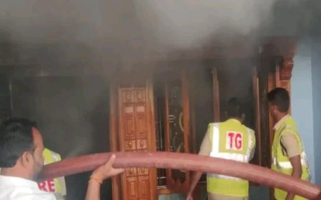 ఇంటిని కాల్చినా దీపం ఇరుముడి పూజకు వెళ్ళగా కాలిన ఇల్లు