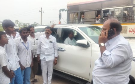 బీచుపల్లి రెసిడెన్షియల్ పాఠశాల విద్యార్థులకు సంఘీభావం తెలిపి విద్యార్థుల సమస్యలను పరిష్కరించాలని - జిల్లా కలెక్టర్ ను కోరిన