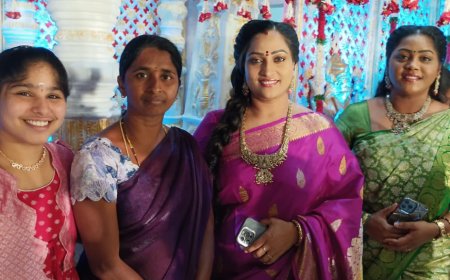 కోదాడలో వకీల్ సాబ్ సూపర్ ఉమెన్ సరళ, శాస్త్రల సందడి.