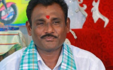 గడ్డి మందు తాగిన వ్యక్తి మృతి ఫిర్యాదు మేరకు కేసు నమోదు చేస్తున్న ఎస్ఐ డి నాగరాజు