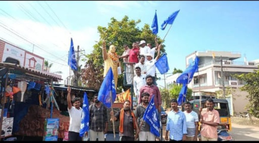 అమిత్ షాను పదవి నుంచి తొలగించాలి