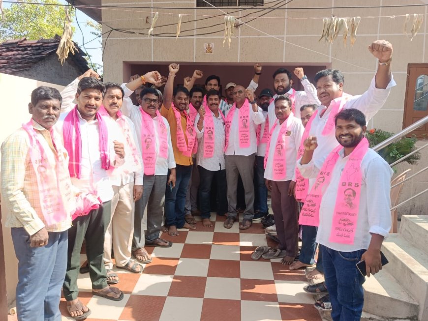 టిఆర్ఎస్ పార్టీలో చేరిన కాగజ్నగర్ టౌన్ నాయకులు బండి వాసు