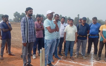 యువత క్రమశిక్షణతో చదువుపై దృష్టి పెట్టాలి :సి.ఐ రాజు వర్మ