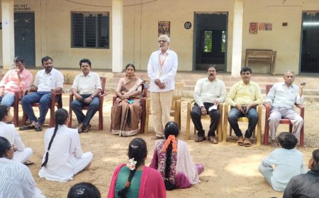 **మెడిటేషన్ తో ఏకాగ్రత""విద్యార్థులకు హెల్ప్ కార్యక్రమం కోదాడలో*