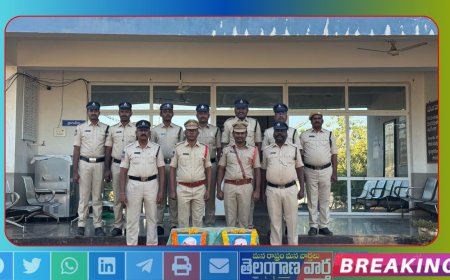 అయిజ పోలీస్ స్టేషన్లో ఘనంగా గణతంత్ర దినోత్సవ వేడుకలు