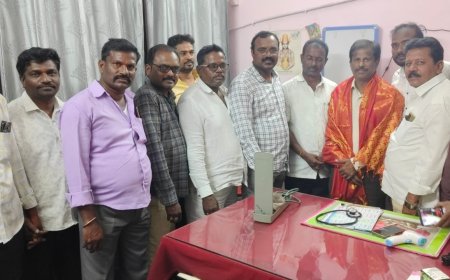 డా.ఆలేటి శ్రీనివాస్ గౌడ్ కి సన్మానం చేసిన నాయకులు