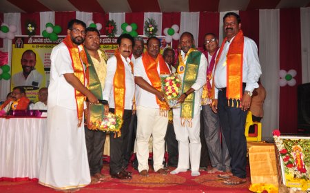 నేలకొండపల్లి వాసవి భవన్ కళ్యాణ మండపం""అధ్యక్షులుగా మాటూరు సుబ్రమణ్యం