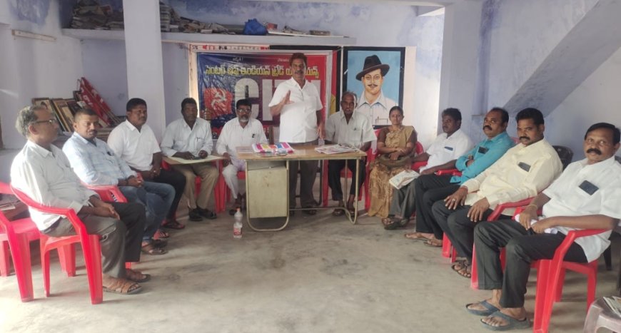 ఎన్నికల సమయంలో కాంగ్రెస్ ప్రజలకు ఇచ్చిన హామీలను అమలు చేయాలి