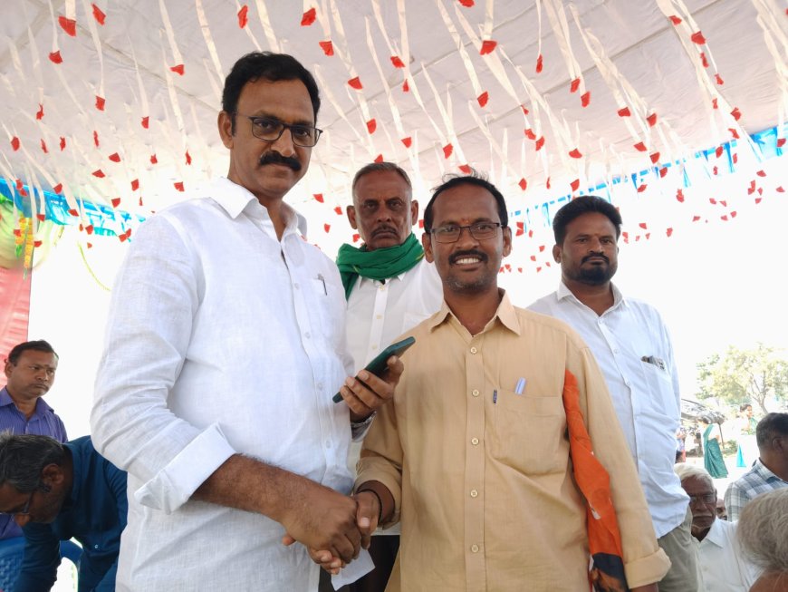 ముగ్గుల పోటీలు ప్రారంభించిన దయాకర్ రెడ్డి గారు