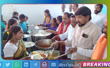 శ్రీ స్వయంభూ లక్ష్మీ వెంకటేశ్వర స్వామిని దర్శించుకుని...