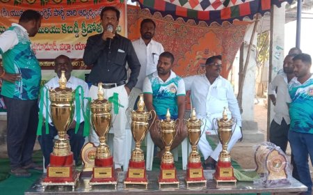 డి రేపాక గ్రామంలో క్రీడా కార్యక్రమములో పాల్గొన్న డాక్టర్" ఆలేటి శ్రీనివాస్ గౌడ్