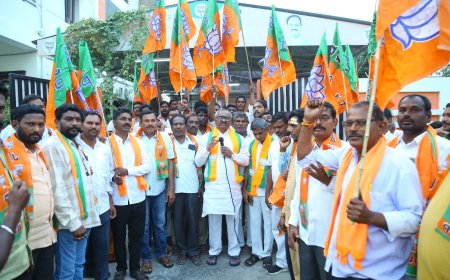 ఢిల్లీలో విజయం పట్ల బిజెపి సంబరాలు