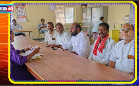 జడ్పిటిసి ఎంపిటిసి ఎన్నికలకు సంబంధించిన పోలింగ్ స్టేషన్ల రాజకీయ నాయకులకు వివరణ ఎంపీఓ ప్రేమలత