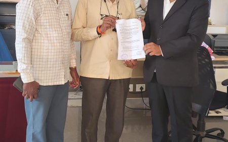 ప్రభుత్వ ఉపాధ్యాయుల అక్రమ వ్యాపారాలపై డీఈఓకి ఫిర్యాదు –   బొంకూర్ సురేష్ మహారాజ్