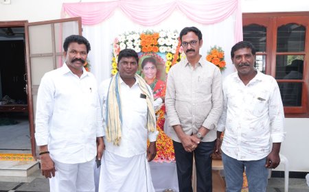 పొదిల పార్వతి దశదిన కర్మ కార్యక్రమం లో పాల్గొన్న తుంబూరు దయాకర్ రెడ్డి , మేకల మల్లిబాబు యాదవ్