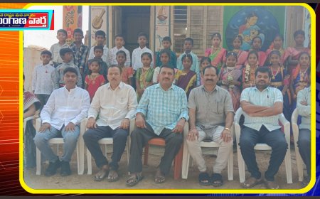 మద్దిరాల పాఠశాలలో స్వాపరిపాలన దినోత్సవం వేడుక