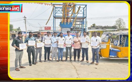 అడ్డగూడూరు మండల కేంద్రంలో మాదిగ అమరవీరుల ఆశయాల కోసం నిరసన కార్యక్రమం