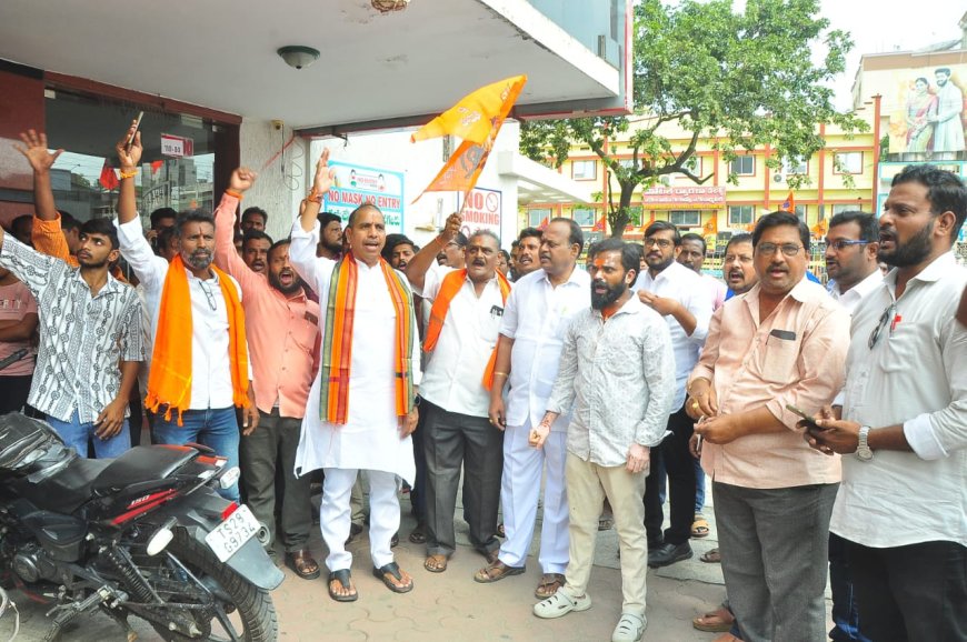 నిజమైన ఘనమైన జీవిత చరిత్ర చావా సినిమా.