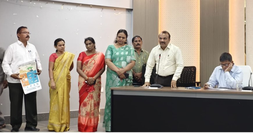 ప్రిప్రెడ్ నెస్ ఆక్టివిటీ టు ప్రివెంట్ అండ్ మేనేజ్ హీట్ రిలేటెడ్ ఇల్ నెస్...(Sun Stroke} పోస్టర్ను  ఆవిష్కరించిన