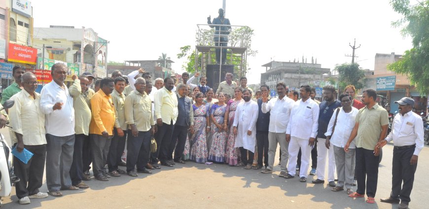 సూర్యాపేట అంబేద్కర్ బొమ్మ సెంటర్ లో పాస్టర్ ప్రవీణ్ పగడాల హత్య కు నిరసనగా భారీ నిరసన ర్యాలీ  