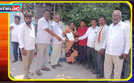 సీఎంఆర్ఎఫ్ రిలీఫ్ ఫండ్ చెక్కును అందజేసిన మండల అధ్యక్షుడు జోజి