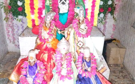 ప్రత్యేక అలంకరణలో లక్ష్మీ చెన్నకేశవస్వామి