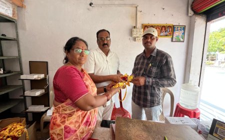 టిడిపి సభ్యత్వం కార్డులు అందజేసిన""తెలంగాణ పార్టీ జిల్లా అడహాక్ కమిటీ సభ్యులు కొండబాల