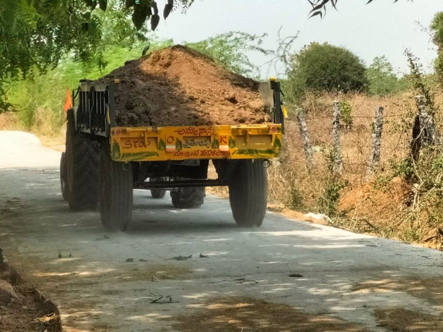 ఆగని  చెరువు మట్టి తవ్వకాలు