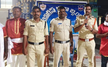 సైబర్ నేరాలు గంజాయి డ్రగ్స్ నియంత్రణపై పోలీసు కళాజాత లో""తుంగతుర్తి పీఎస్