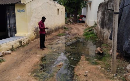 బల్గేర గ్రామం లో రోడ్డుమీద పారుతున్న మురుగునీరు