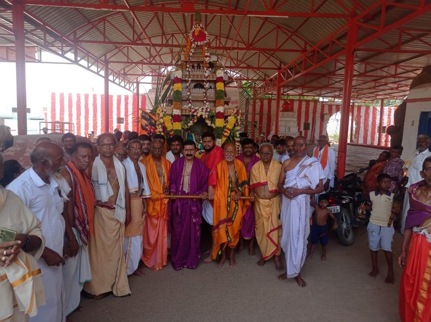 ఘనంగా శ్రీశేష దాసుల రథోత్సవం 