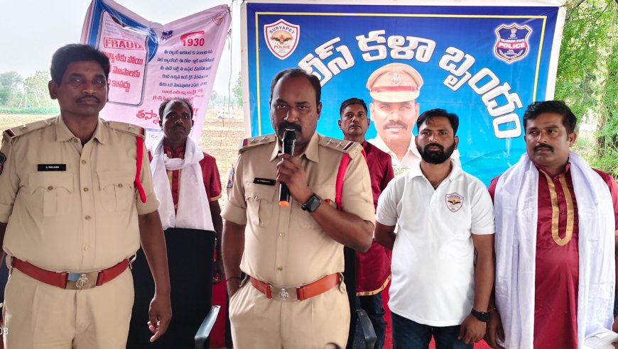 రోడ్డు భద్రతా నియమాలు పాటించాలి 