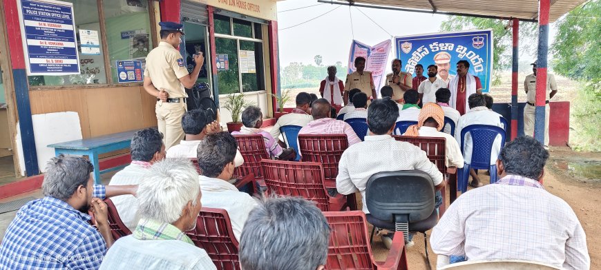 రోడ్డు భద్రతా నియమాలు పాటించాలి 
