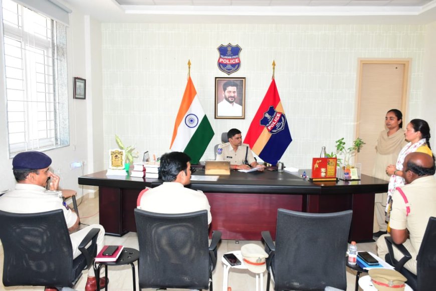 ప్రజావాణి పిర్యాదులను పోలీస్ అధికారుల సమక్షంలో పరిశీలించిన జిల్లా ఎస్పీ శ్రీ టి శ్రీనివాస రావు ఐపీఎస్