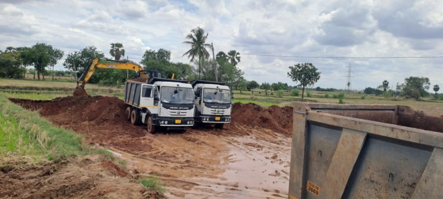 అక్రమంగా మట్టి తరలింపు పట్టించుకోని అధికారులు
