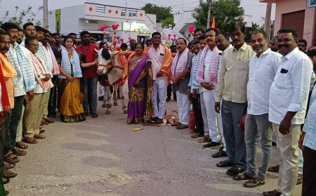 ఏరువాక పౌర్ణమి పురస్కరించుకుని ఎద్దుల ఊరేగింపు కార్యక్రమాన్ని ప్రారంభించిన