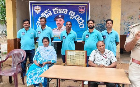 **సైబర్ నేరాలు, గంజాయి డ్రగ్స్ నియంత్రణపై పోలీస్ కళాజాత"కోదాడ రూరల్ *