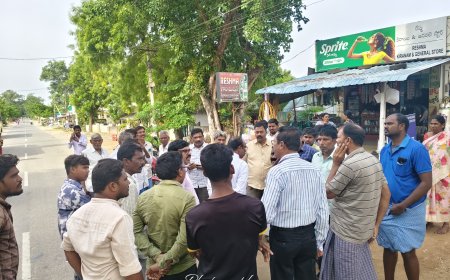 ప్రైవేటు పాఠశాల బస్సులను అడ్డుకున్న ప్రభుత్వ ఉపాధ్యాయులు