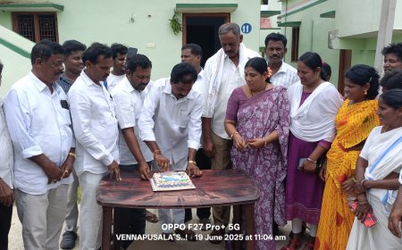 రాహుల్ గాంధీ జన్మదినం సందర్భంగా ఆచర్లగూడెం గూడెంలో డబుల్ బెడ్ రూమ్ ఇండ్లు లబ్ధిదారులకి అందించిన