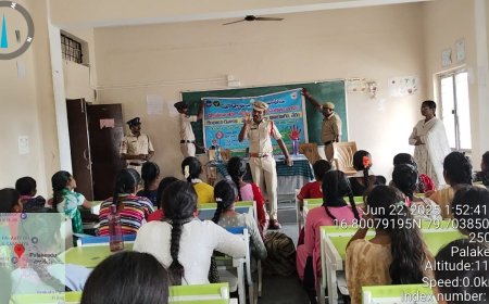 **డ్రగ్స్ నివారణలో విద్యార్థులు ఫ్రంట్ లైన్ వారియర్ లాగా ఉండాలి""ఎస్ఐ సురేష్ రెడ్డి, పాలక వీడు పిఎస్*